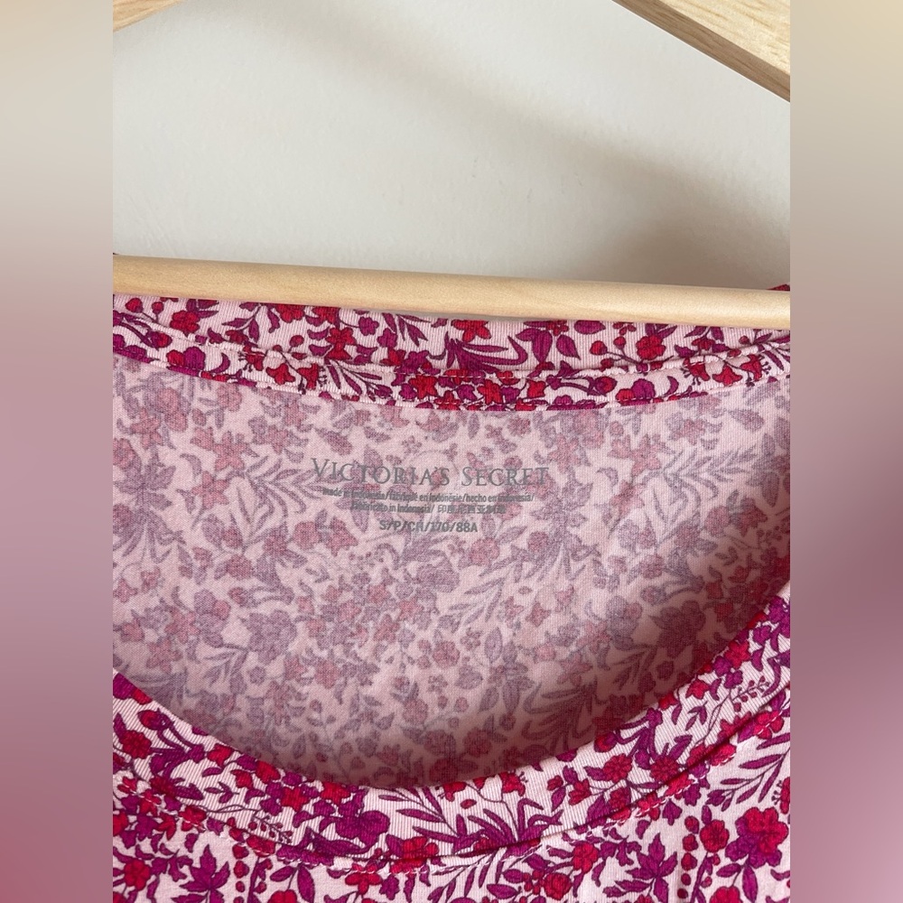 Victoria’s Secret Floral Knit Nightgown Panel Long Sleeve | Size Small - Picture 4 of 7